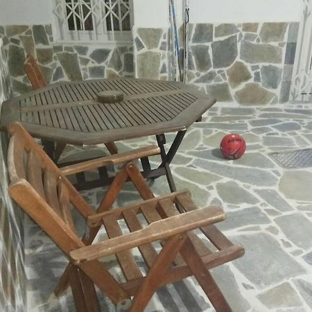 Central Town House 60M2**** 피레아스 외부 사진