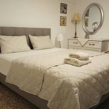 Central Town House 60M2**** 피레아스 외부 사진