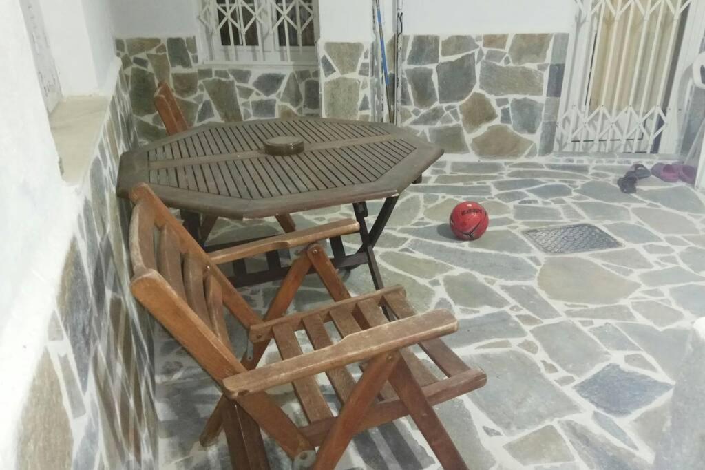 Central Town House 60M2**** 피레아스 외부 사진