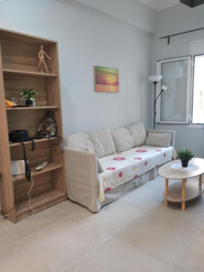 Central Town House 60M2**** 피레아스 외부 사진