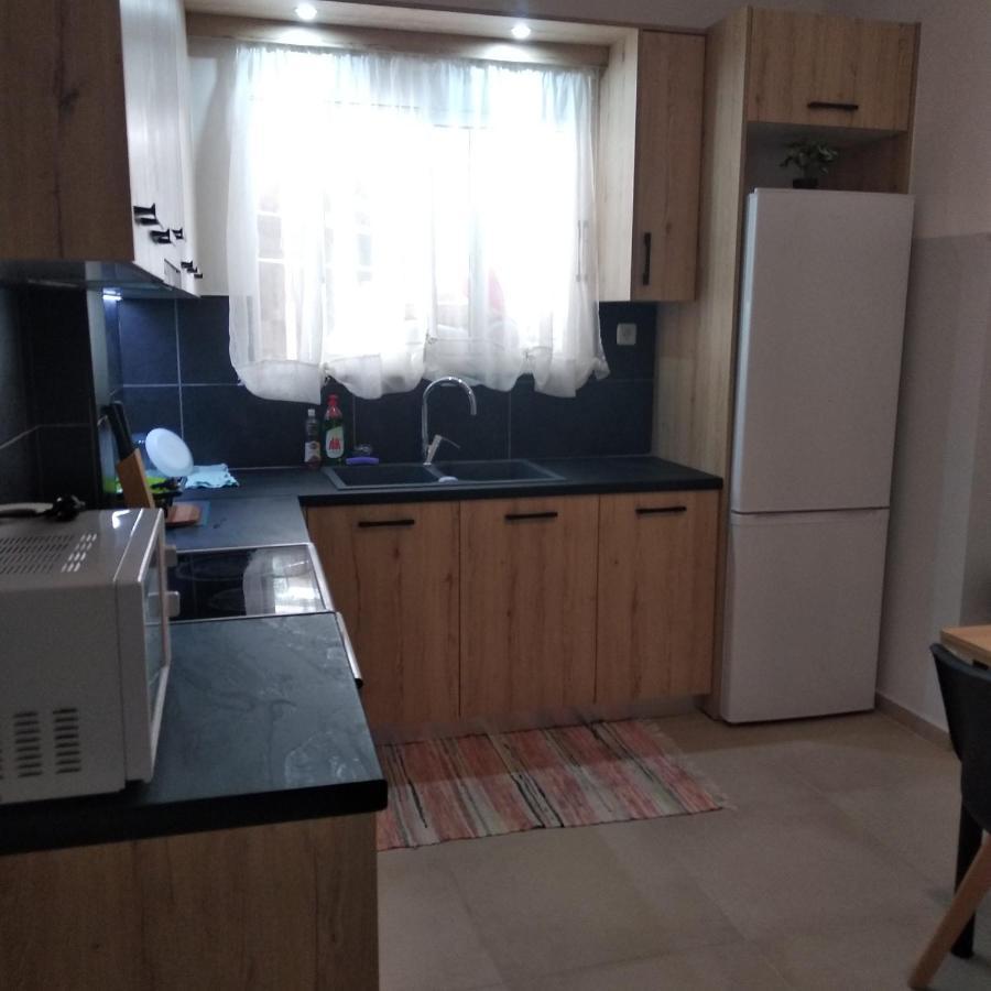 Central Town House 60M2**** 피레아스 외부 사진