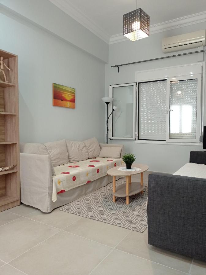 Central Town House 60M2**** 피레아스 외부 사진